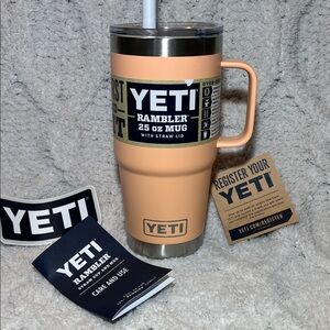 YETI Rambler 25 oz Mug with Straw Lid - Soft Orange